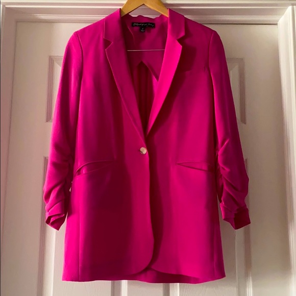 Elizabeth and James suit set - Picture 2 of 9